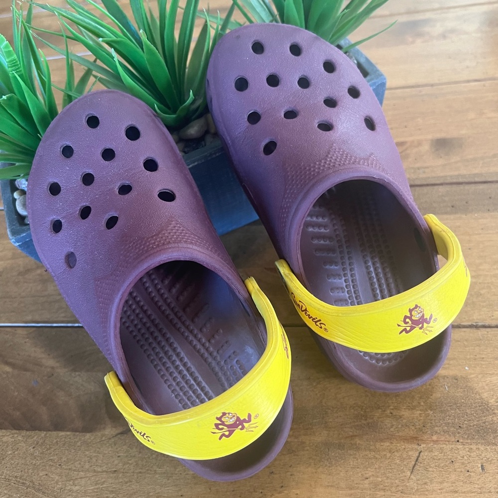 CROCS Arizona State SunDevils size XS 4-5 • PRELOVED